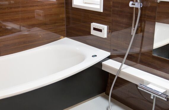 綺麗に保ちたいお風呂の備品を交換いたします | 久留米で水漏れの修理を行うなら株式会社イマクル